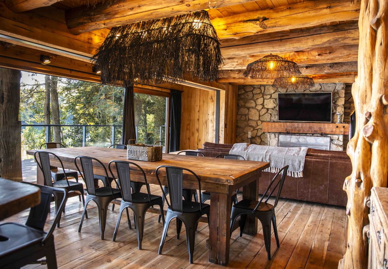Casa em Villa La Angostura - Casa de troncos