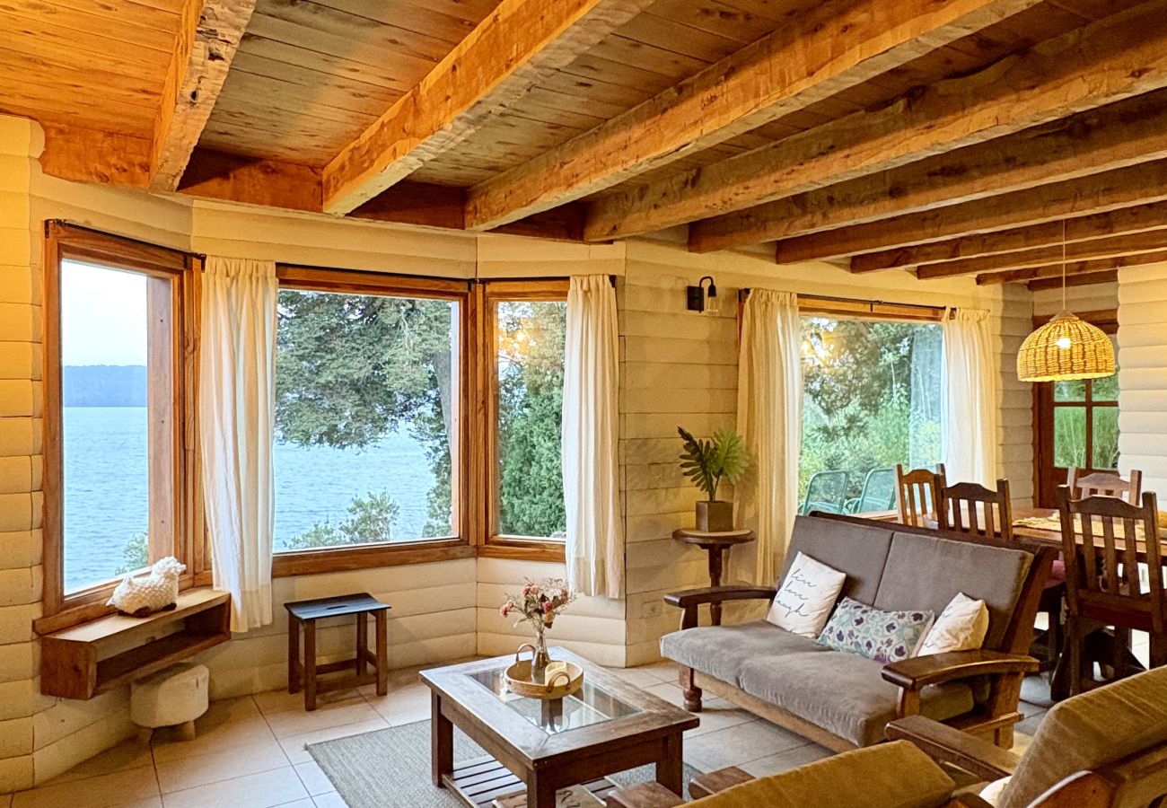 Cabana em Villa La Angostura - BOG Casas Quetrihue Las Retamas | con vistas al lago